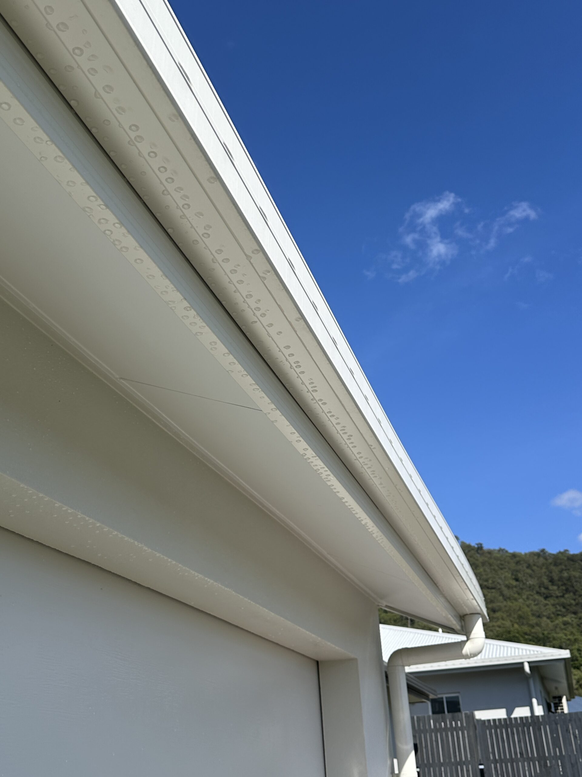 Exterior house cleaning in Cairns