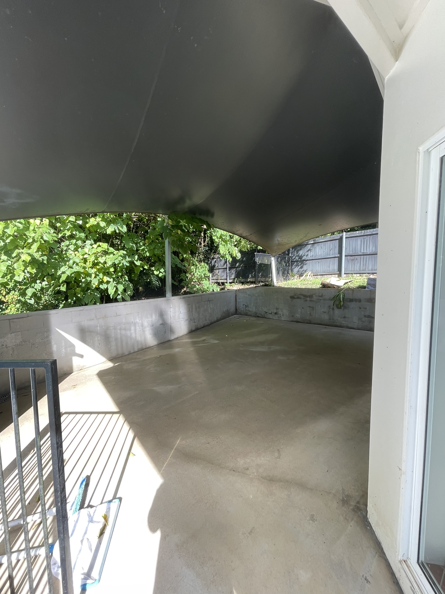 Outdoor pressure cleaning in Cairns